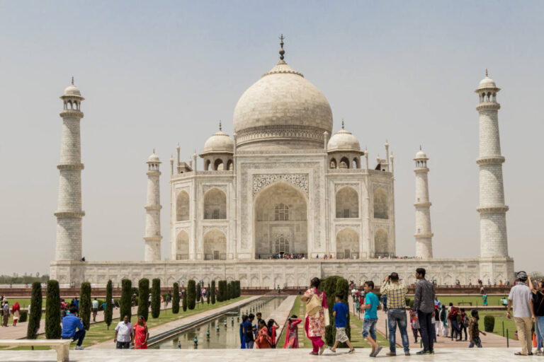 Taj Mahal: Best places to visit in India